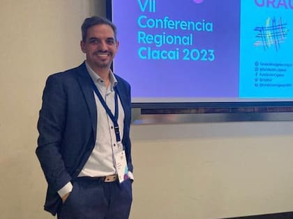 Damián Levy, presidente de la Fundación Cígesar, durante una actividad pública vinculada a la salud sexual y reproductiva