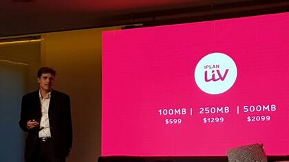 Damián Maldini, gerente general de IPLAN durante el anuncio de los planes de Liv, el servicio de banda ancha por fibra óptica de hasta 500 Mbps