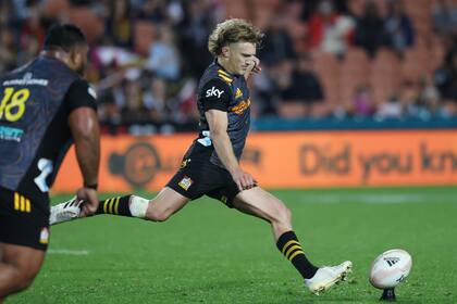 Damian McKenzie juega en Chiefs, es considerado uno de los mejores jugadores del mundo y estará entre los titulares para enfrentar a Los Pumas