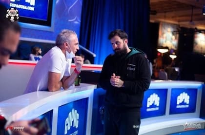 Damián Salas junto al rapero argentino Alejandro Lococo (Papo MC)en la final de la Serie Mundial en Las Vegas de Póker.