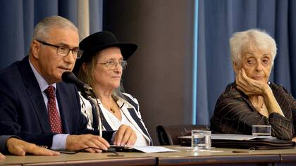 D’Amico, Cacabelos y Fernández Meijide relataron sus experiencias ante los obispos