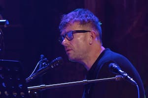 Lo nuevo de Damon Albarn: un viaje melancólico hacia el pasado inspirado por un paisaje alucinante