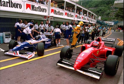 Damon Hill (Williams-Renault) y Schumacher (Ferrari) compusieron la primera fila de largada del Gran Premio de Mónaco de 1996; el inglés se consagraría campeón en aquella temporada.