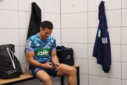 Dan Carter en el vestuario de Blues, su nueva casa