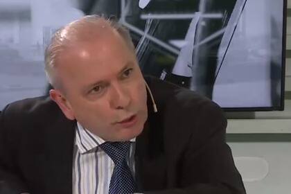 Daniel Montamat: "Hay que alentar la inversión sobre la base de tres grandes principios: una macroeconomía estable, el al mercado de capitales y a la libre disponibilidad de divisas, y la emisión de señales de precios de referencia"