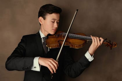 El violinista sueco Daniel Lozakovich, de 19 años, ya es artista exclusivo de Deutsche Grammophon