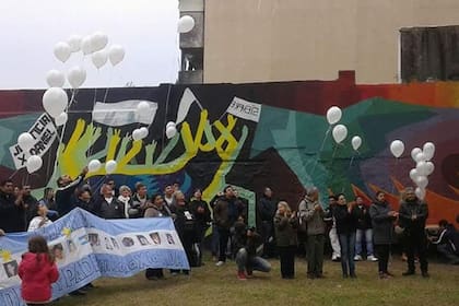 En 2015, cuando se cumplieron 20 años del hecho, hubo un homenaje y una suelta de globos en su memoria.