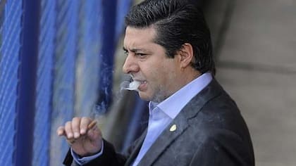 Daniel Angelici expresó que Tevez se queda en Boca