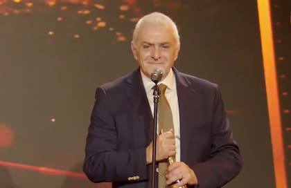 La desgarradora reacción de Elba Marcovecchio al homenaje a Jorge Lanata: "No puedo soportar..." - Image 3