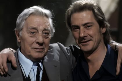 Daniel Dicenta (izquierda) junto con su hijo