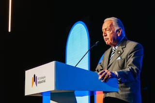 “Hay que acelerar la estabilización de la macroeconomía con la micro adentro”