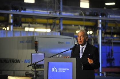 Daniel Funes de Rioja, presidente de la UIA, durante su discurso por el Día de la Industria con escasa presencia oficial.