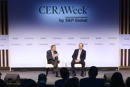 Daniel González, secretario coordinador de Energía y Minería, en la CERAWeek entrevistado por Carlos Pascual, vicepresidente Senior de Energía Global para S&P