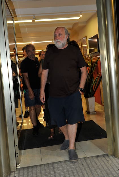 Daniel Grinbank acompañó a su esposa, Andrea Pietra y compartió con la familia de Alejandra el difícil momento