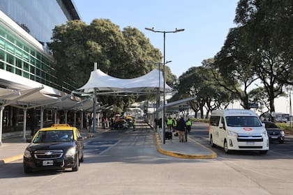 Cielos abiertos: el plan de Aeropuertos Argentina para convertirse en un jugador global 16 Daniel Ketchibachian: "Aeroparque es el pulmotor del país. Cuando se invierte en Aeroparque, se está invirtiendo en la conectividad de todo el país. Ahora acabamos de inaugurar todas las vialidades nuevas para reducir los tiempos de entrada y salida a la terminal. Si venís a Buenos Aires para una reunión no podés tardar 20 minutos en salir del aeropuerto"