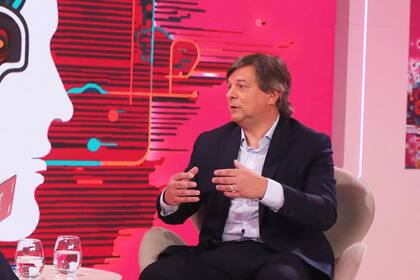 Daniel Kislauskis, socio líder de Tecnologia y Transformación de Deloitte, destaca la importancia de la innovación y la adaptación a las tecnologías disruptivas en el futuro de los negocios durante el summit 10 'Negocios del Futuro' organizado por LA NACION