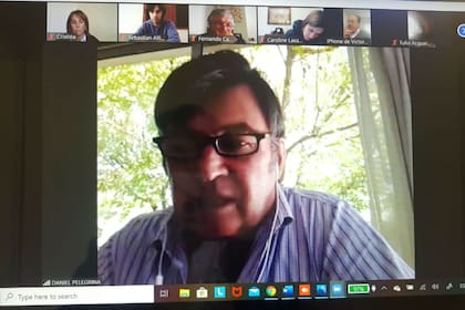 Daniel Pelegrina en una reunión con algunos de dirigentes del interior