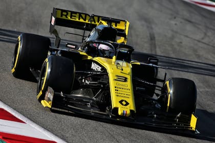 Daniel Ricciardo al mando del RS19: el auto del australiano y el de Nico Hülkenberg fueron desclasificados del Gran Premio de Japón 2019 por una denuncia que presentó Racing Point