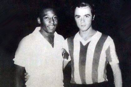 Daniel Romeo tiene su foto con Edson Arantes do Nascimento, en diciembre de 1969; el brasileño estaba a medio año de coronarse en México 1970 tricampeón mundial.