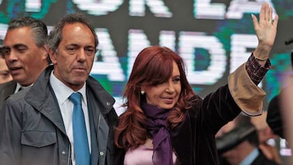 Daniel Scioli, junto a la ex presidenta de la Nación, Cristina Kirchner