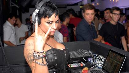 Daniela Cardone, una DJ muy cool