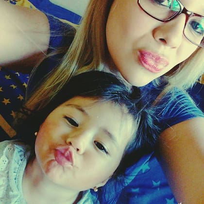 Daniela junto con su hija Victoria