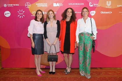 Daniela Martin ( Amcham) Lala Gonzalez Villanueva, Carolina Zang y Cecilia Gonzalez Villanueva