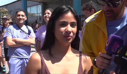 Daniela se quedó junto a Thiago todos los días que duró la internación (Captura: América)