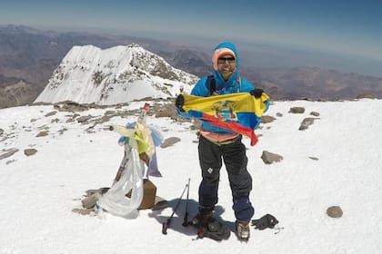 Daniela tardó 20 horas y 17 minutos en subir y bajar del Techo de América