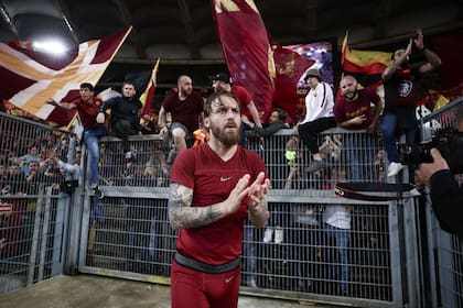 El gladiador romano que hacía rugir a las tribunas en el estadio Olímpico: "No tenía miedo, tenía la bravura de los jóvenes y me peleaba con todos. Con esos argentinos del Inter… Verón, Kily González, Almeyda… Yo iba y me tiraba en el medio de todos", recuerda