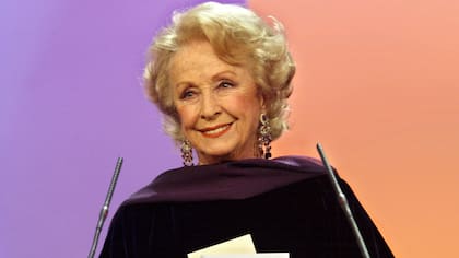 Danielle Darrieux, en 2002 en la entrega de los premios César