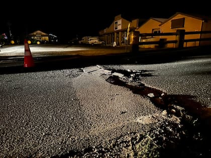 Daños en las vías al norte de California, causadas por movimientos sísmicos 