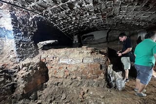 Hacían una obra en el Mercado de San Telmo y tiraron piezas arqueológicas a un volquete