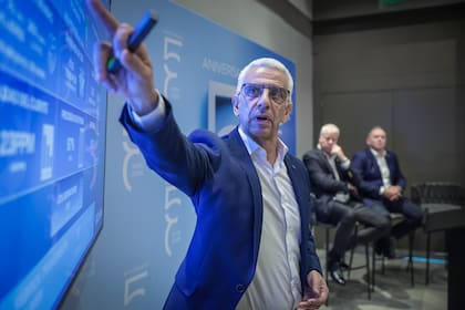 Dante Gonella, director industrial de Scania Argentina, realizó un recorrido por la historia de la planta