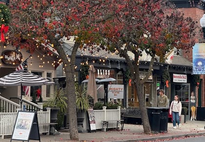 Danville se encuentra en el Valle de San Ramón, en el condado de Contra Costa