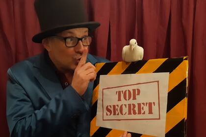 Dany Kenthal empezó a realizar sus shows de magia de manera virtual a fines de abril