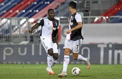 Daouda Peeters con Cristiano Ronaldo en su debut en la Serie A con Juventus