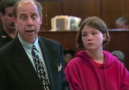 Daphne Abdela durante el juicio (Foto: Netflix)