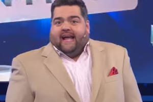 Darío Barassi se asombró por los músculos de un participante en 100 argentinos dicen (eltrece) (Crédito: Captura de video eltrece)