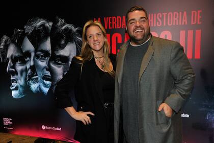 Darío Barassi y Lucía Gómez Centurión se conocieron en su San Juan natal, cuando tenían apenas 16 años y hoy son una pareja sólida y tienen dos hijas, Emilia e Inés