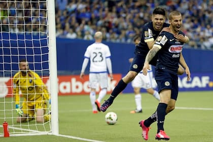 Darío Benedetto marcó tres goles para el título de América