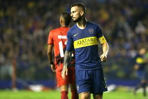 Darío Benedetto no pudo anotar tampoco frente a Argentinos Juniors