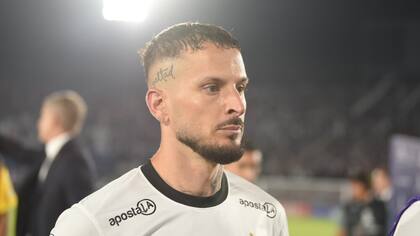 Darío Benedetto y un presente sombrío: jugó 10 partidos en Olimpia y no convirtió goles