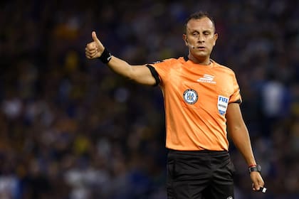 Darío Herrera, árbitro mundialista, impartirá justicia en el partido entre Rosario Central y Racing
