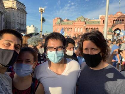 Darío Nieto, durante la marcha opositora por el "vacunatorio vip"