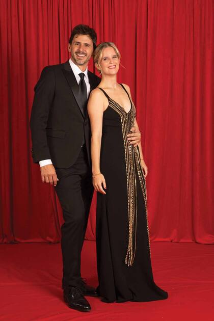 Darío Turovelzky, director general de Paramount Hub Latam Sur, y su mujer, Sofía Soldati –con vestido de VL by Antolin–. Acaban de cumplir ocho años de casados.
