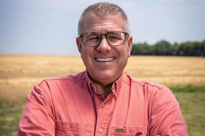 Darren Bailey se presenta como el principal candidato republicano en las elecciones a gobernador de Illinois