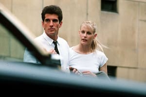 Fue una de las novias más famosas de JFK Jr. y hoy el mundo la ve como una villana