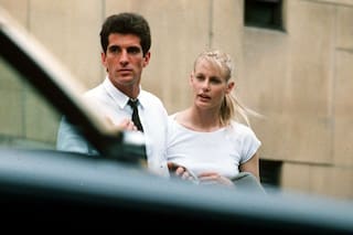 Fue una de las novias más famosas de JFK Jr. y hoy el mundo la ve como una villana