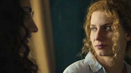 Daryna Butryk como Cecilia Roth, en El amor después del amor